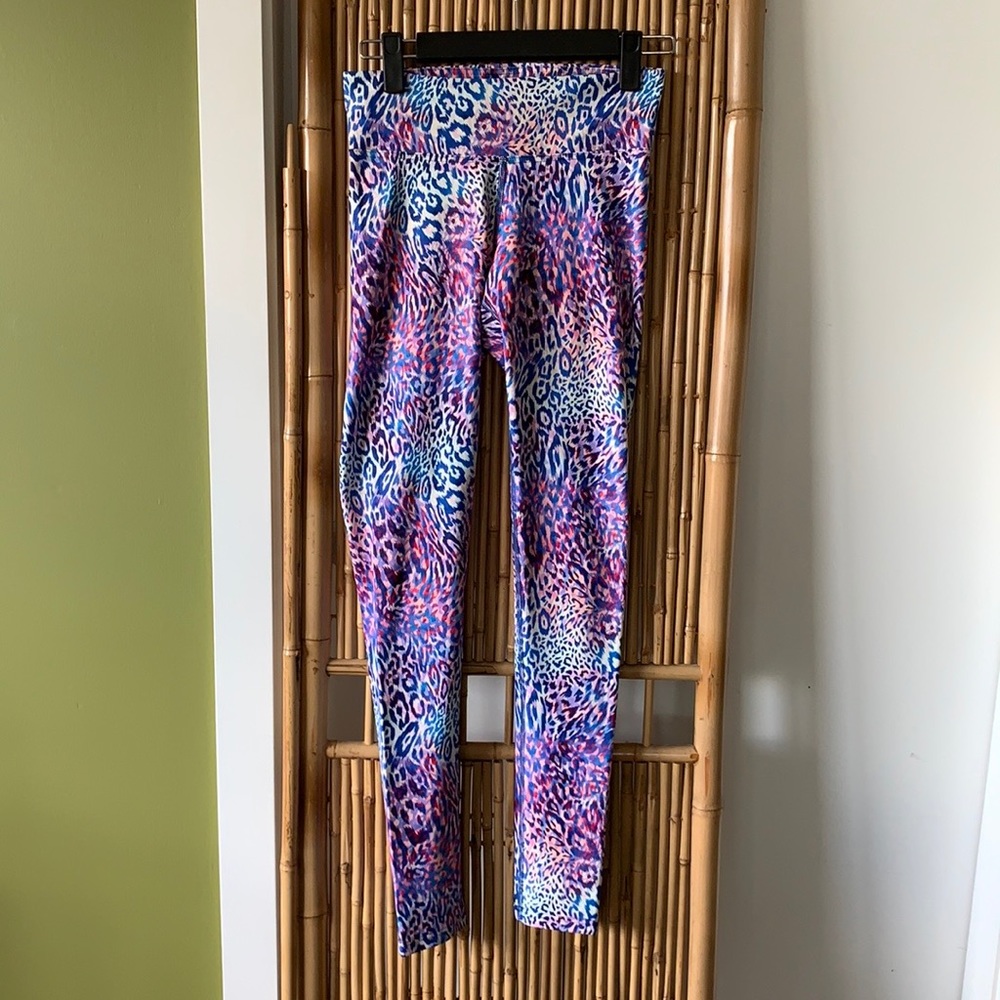 Dharma Bum full length yoga legging. Size M